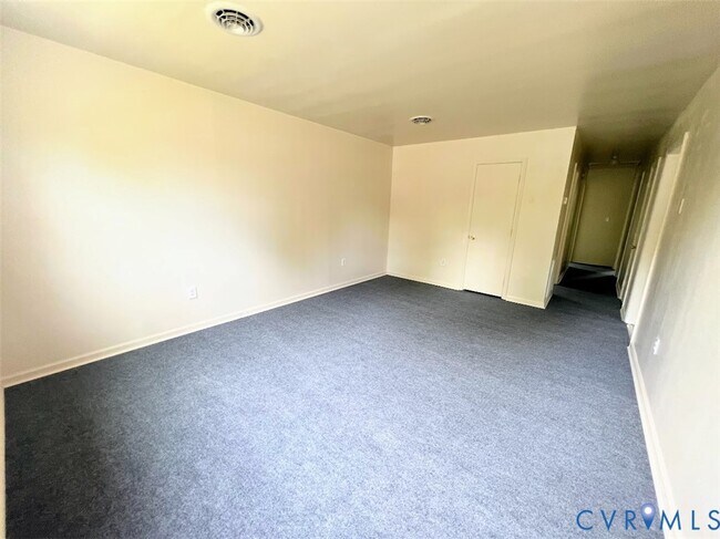 Building Photo - 2408 Lee St