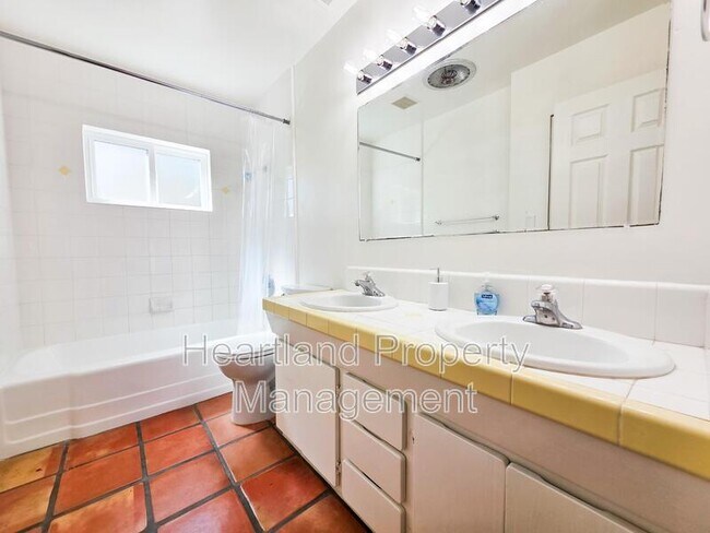 Building Photo - 3326 Orchard Hill Rd
