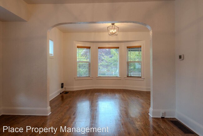 Building Photo - 4 br, 2 bath House - 1134 SE Marion St. Un...