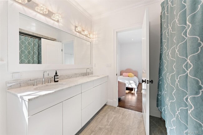 Building Photo - 20 Brookline Rd