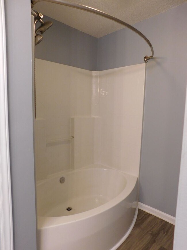 Building Photo - 205 Sellhorn Blvd