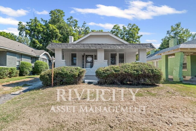 Building Photo - Step into a piece of Memphis history with ...