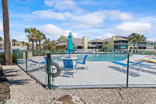 Building Photo - Fully Furnished Long Term Rental