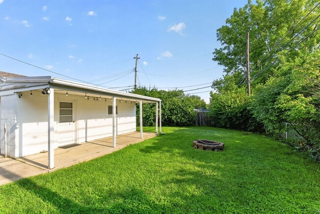 Building Photo - 2956 Valleyview Dr