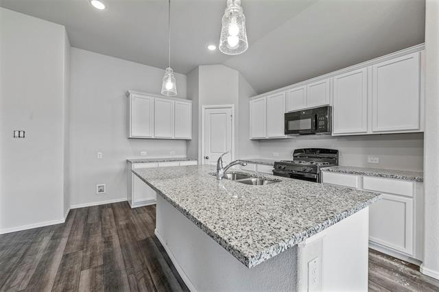 Building Photo - 1944 Javelina St
