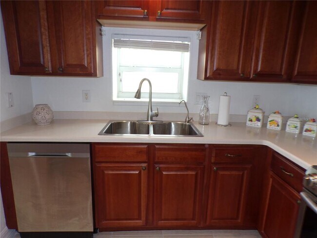 Building Photo - 101 N Marion Ct