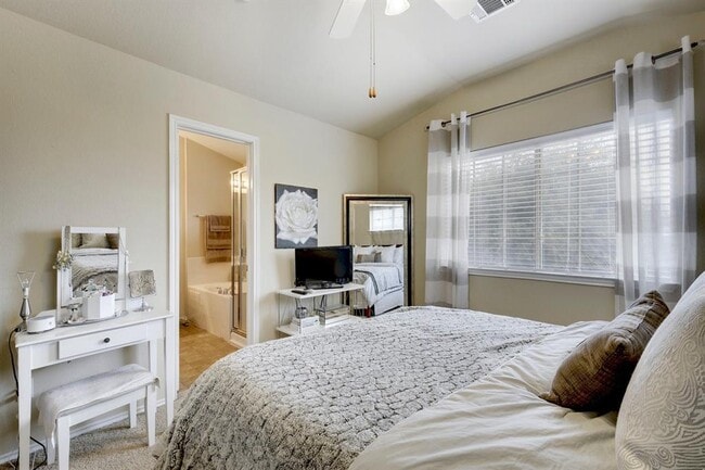 Building Photo - 14815 Avery Ranch Blvd