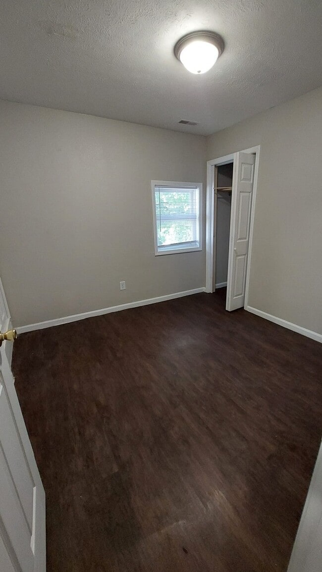 Building Photo - Duplex