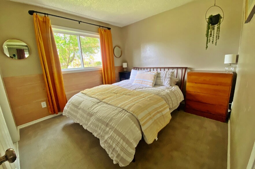 Building Photo - 9001 Shaun Landing Cir