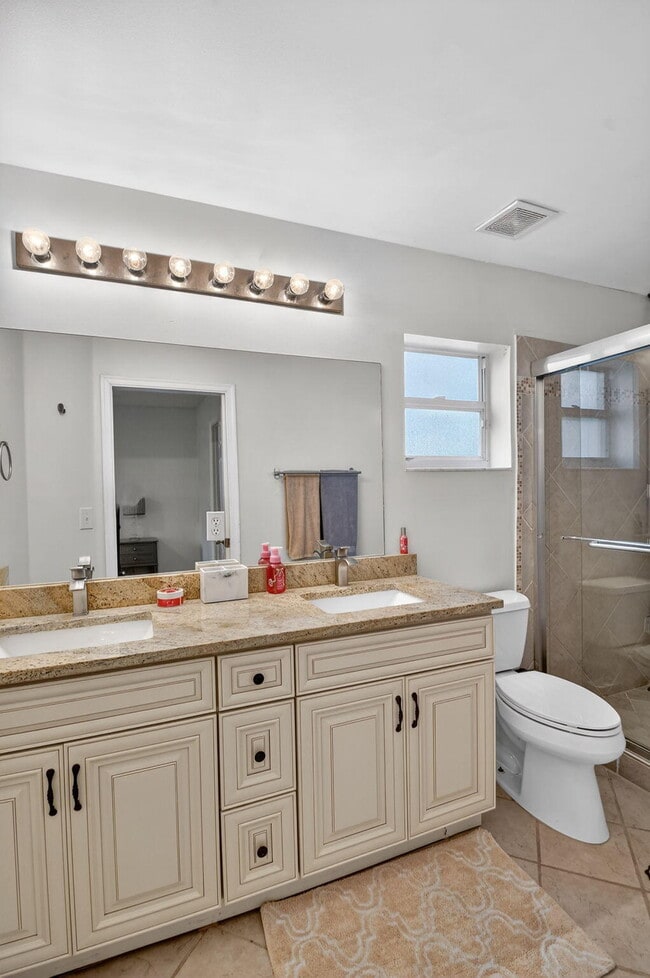 Building Photo - 5015 Palmbrooke Cir