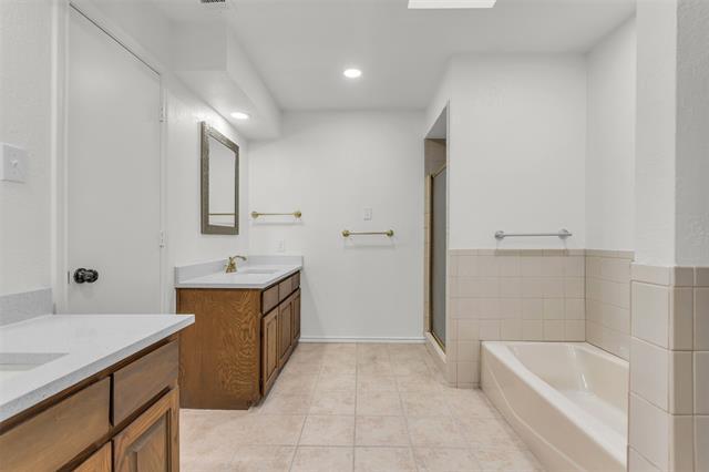 Building Photo - 512 Arbor Brook Ln