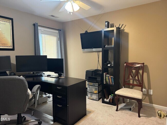 Building Photo - 2044 Metacomet Way