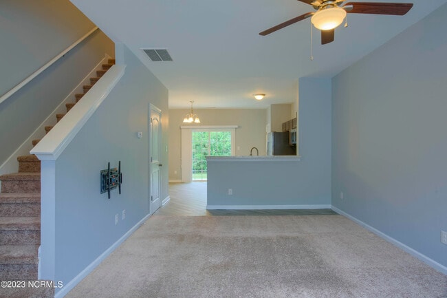Building Photo - 142 Beacon Woods Dr