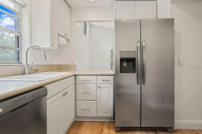 Building Photo - 1011 S Moody Ave