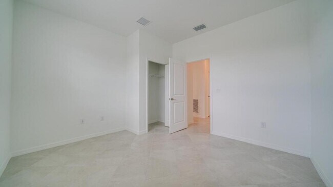 Building Photo - 43854 Seedling Ter