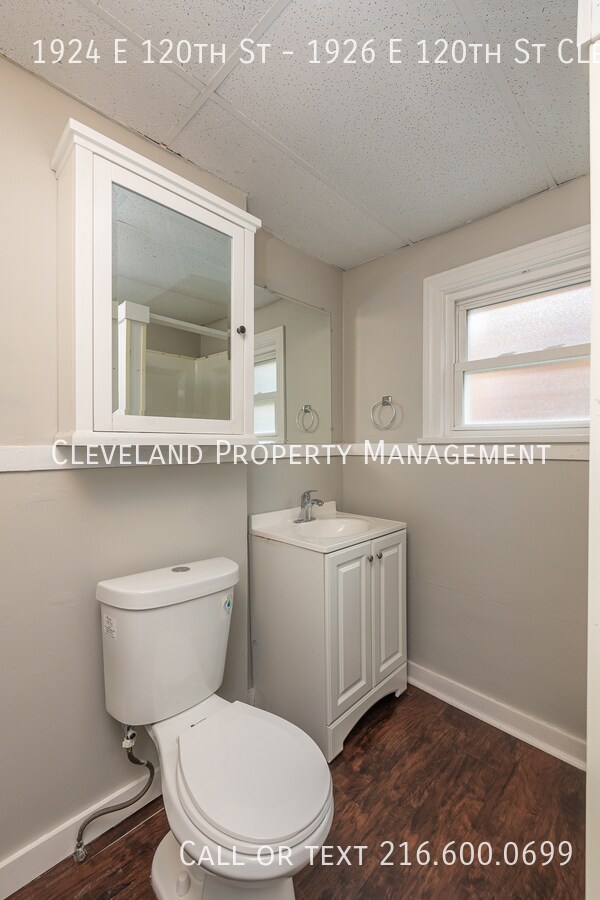 Building Photo - 1924 E 120th St