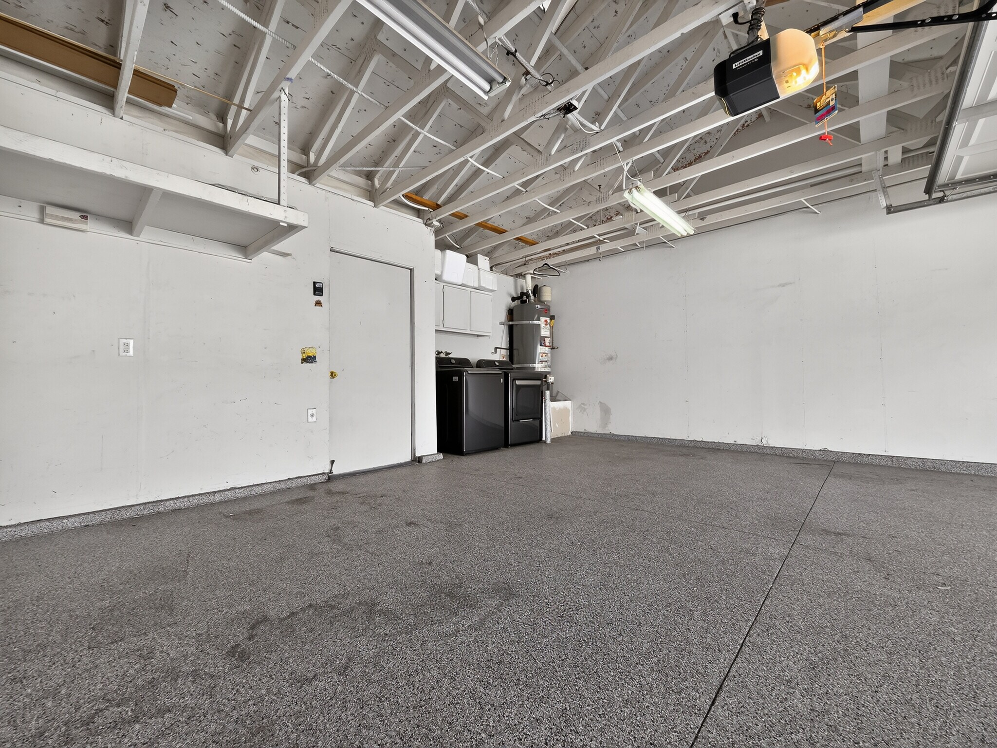 Garage - 1065 E Broadway
