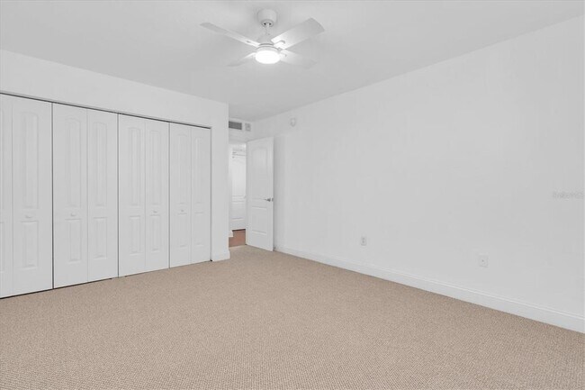 Building Photo - 210 5th Ave S