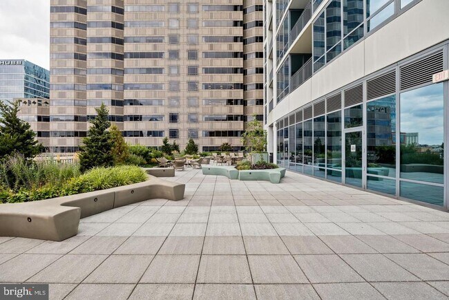 Building Photo - 2101 Market St