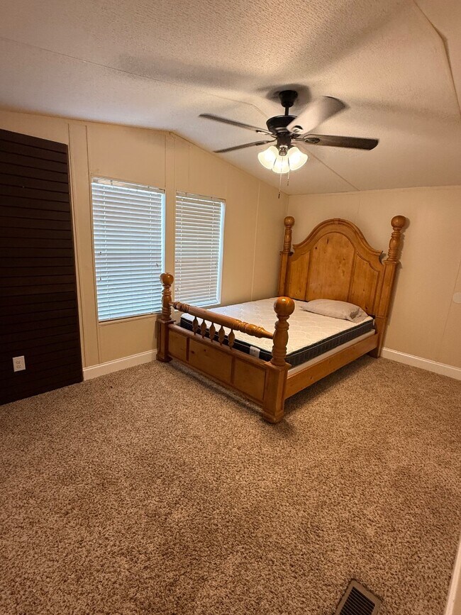 Building Photo - 11409 Rue Gagliano