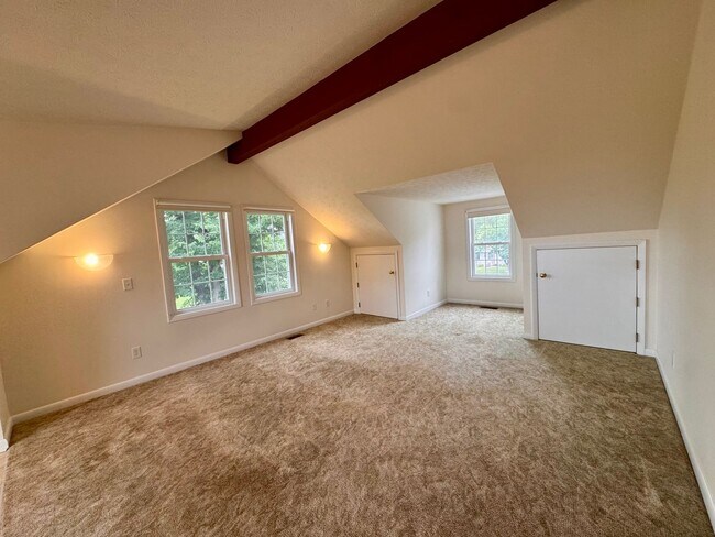 Building Photo - House for Rent in Bridgewater