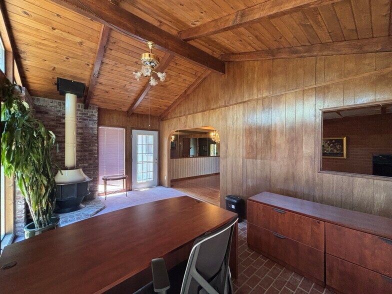 Building Photo - 2699 Westwood Dr