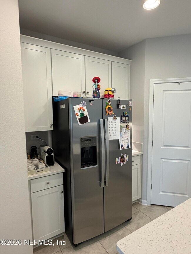 Building Photo - 24 Fieldfare Ln