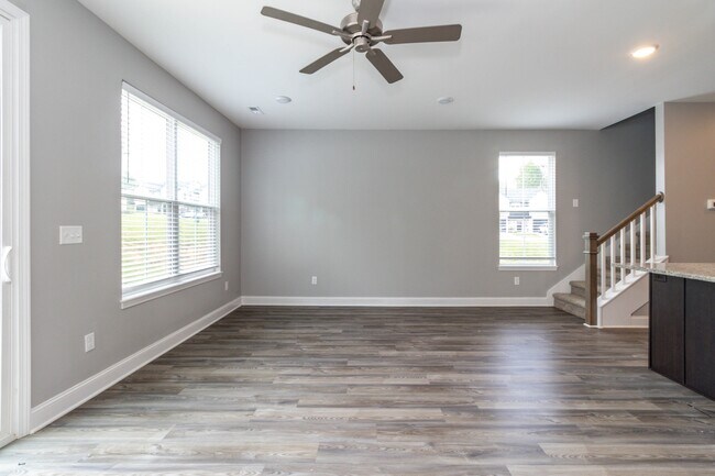 Building Photo - 4839 Lake Ln