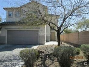 Building Photo - Very Nice 4 bedroom 2 1/2 Bath Home For Re...