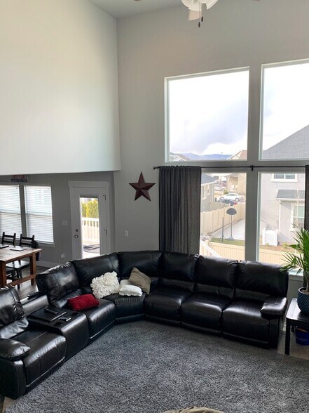 Building Photo - 4512 Breezy Meadow Dr