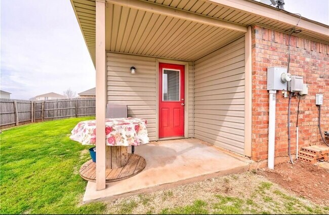 Building Photo - 6141 Courtyards Ct