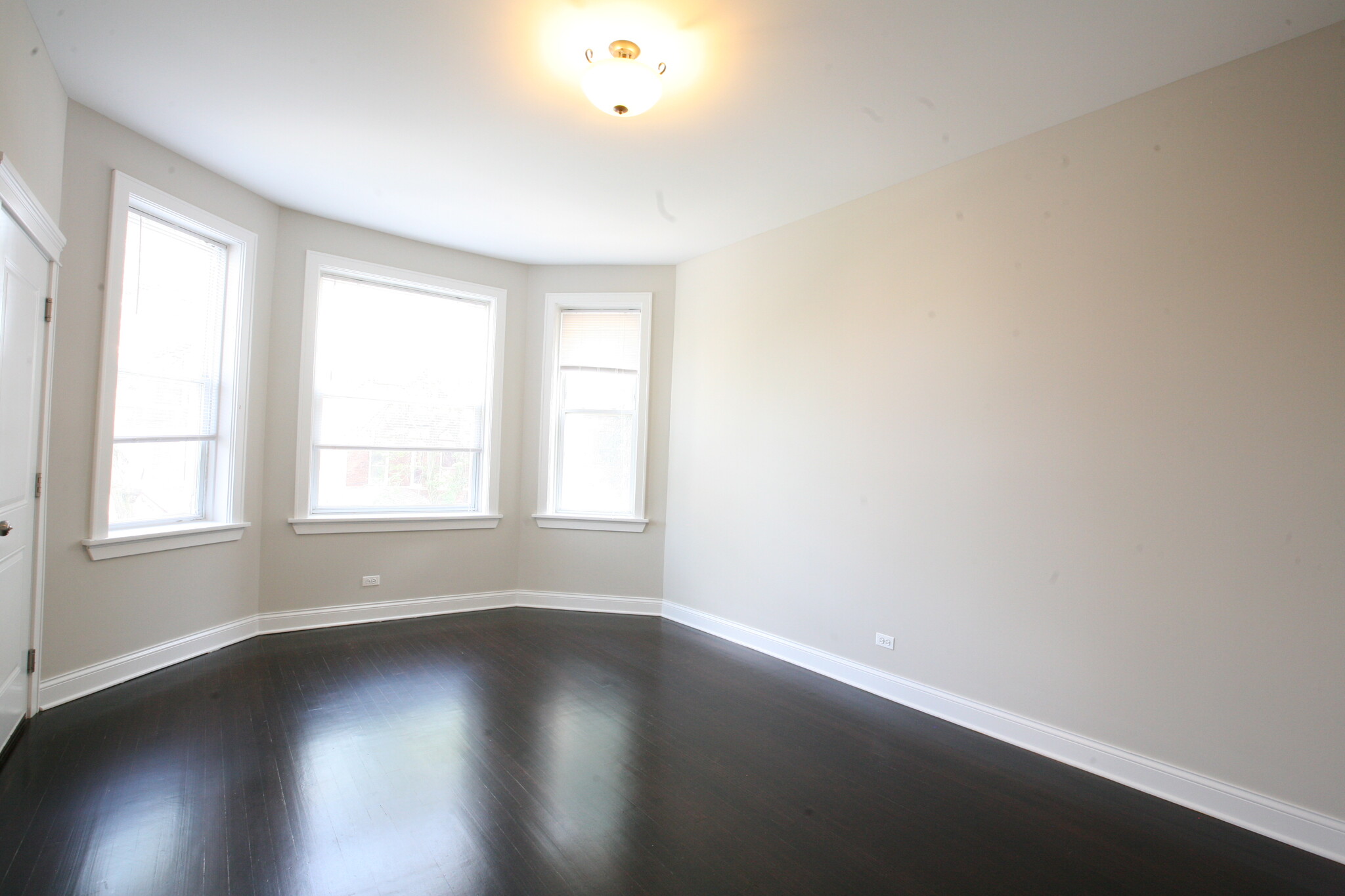 Building Photo - 3224 N Monticello Ave