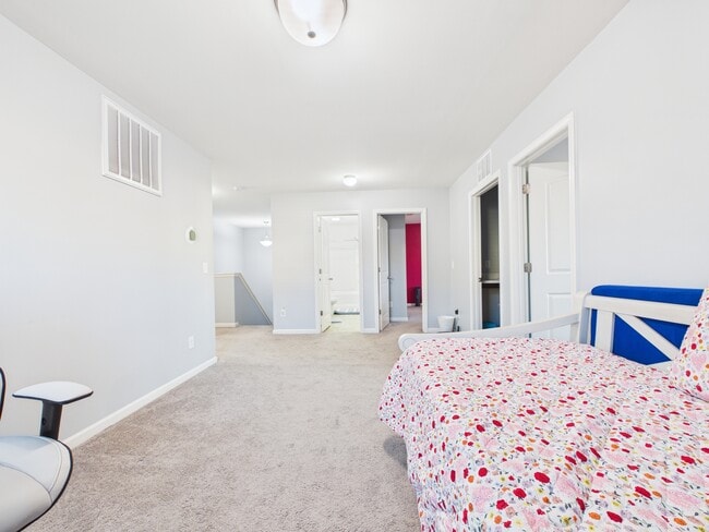 Building Photo - 4111 Stockbrook Dr