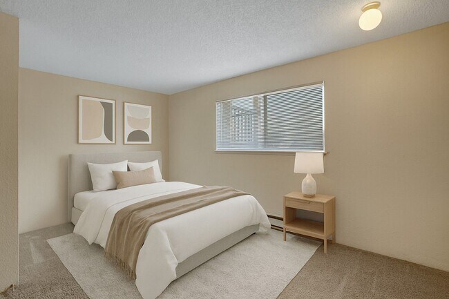 Building Photo - Soundview