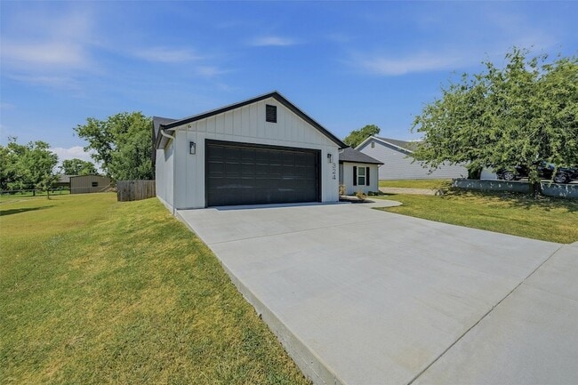 Building Photo - 324 Hillcroft Rd