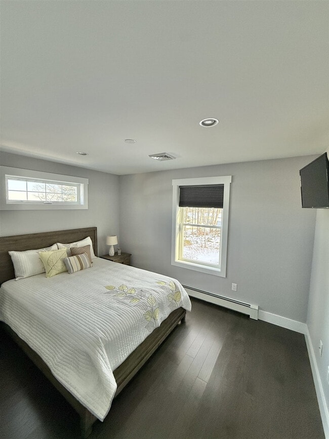 Building Photo - 6 Jeremy Dr