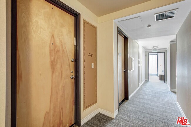 Building Photo - 11921 Dorothy St