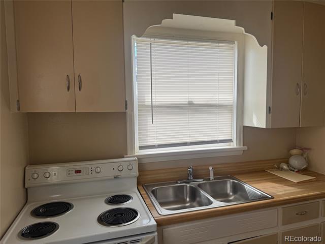 Building Photo - 630 S McKinley Ave