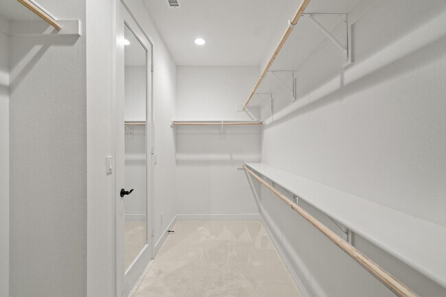 Building Photo - 73584 Henri Dr