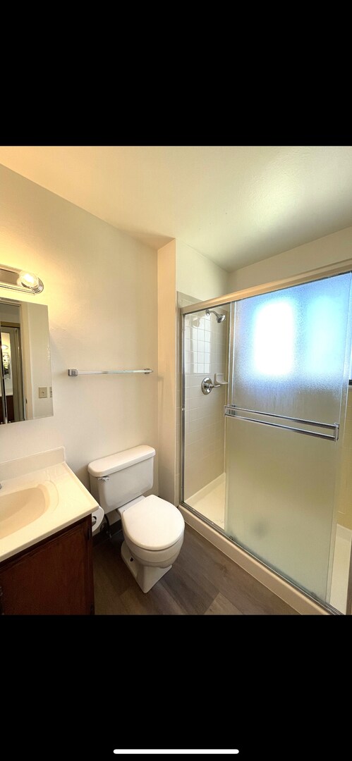 Building Photo - Beautiful 3-Bedroom, 3-Bath Home With Grea...