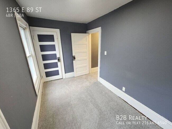 Building Photo - 1365 E 89th St