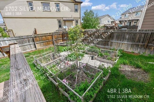 Building Photo - 1702 Silver Meadow Cir