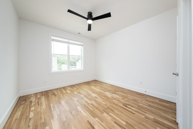Building Photo - 3801 Lands End Ct