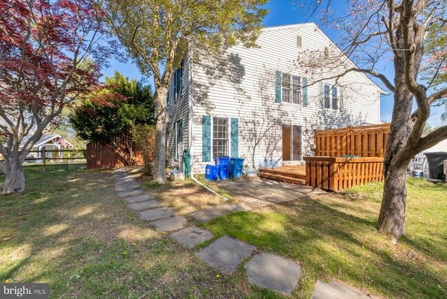 Building Photo - 39 Triple Crown Ct