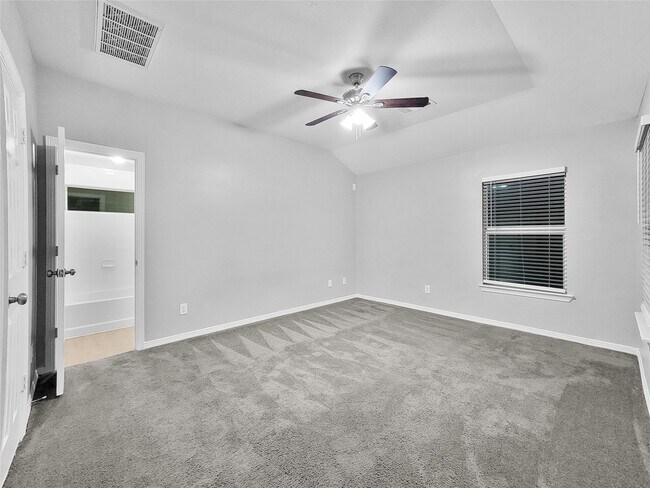 Building Photo - 21115 Escala Dr