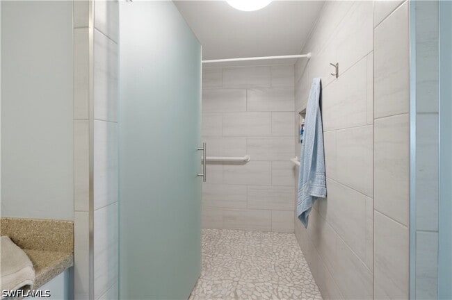 Building Photo - 1083 Forest Lakes Dr
