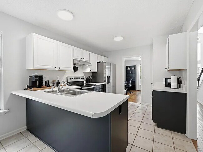 Building Photo - Earn Wealth While Leasing - Like a Homeowner - Lease to Own
