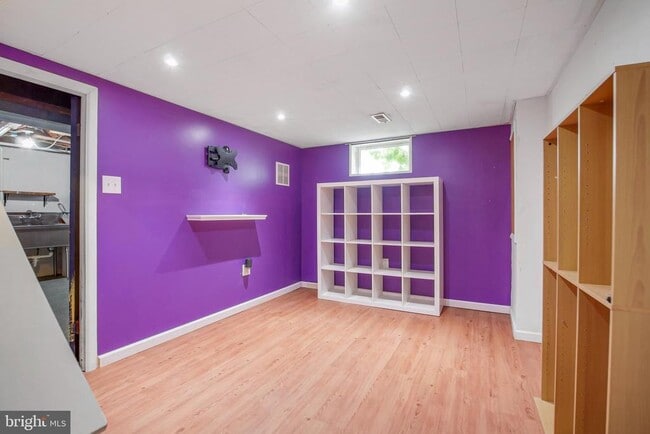 Building Photo - 20 Chester Cir