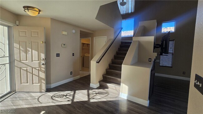 Building Photo - 7308 Wandering St