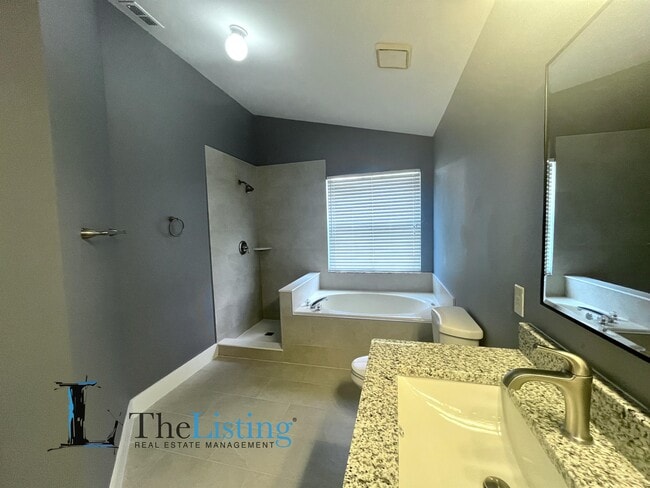 Building Photo - 444 Long Pine Dr